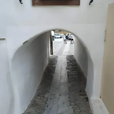 Azura, Traditional In Ano Syros