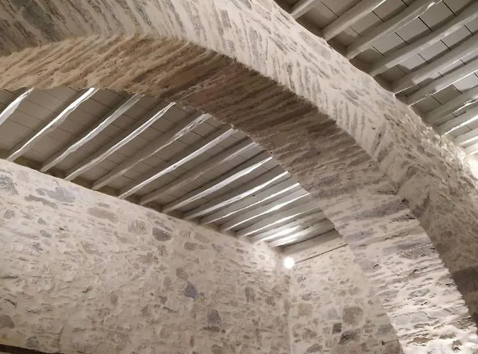 Azura, Traditional In